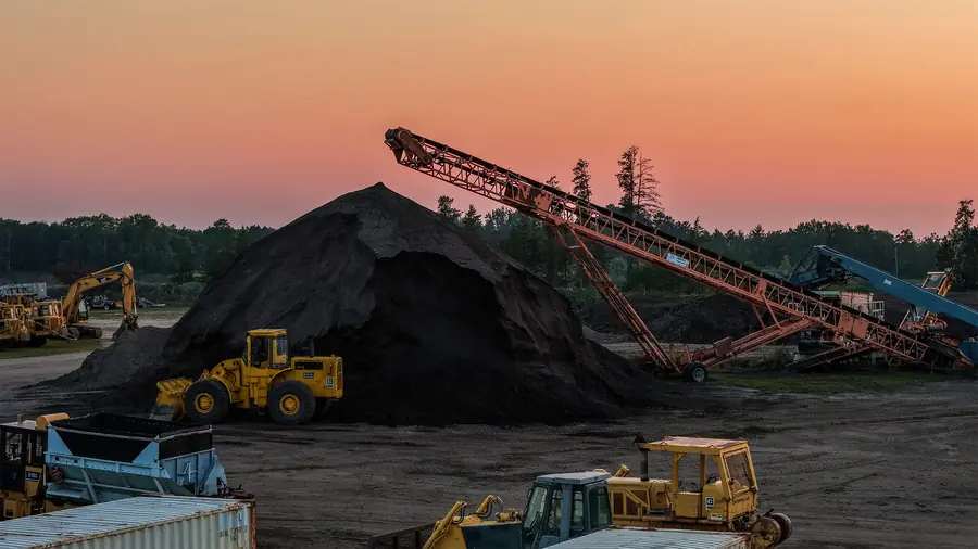 Storlie Construction screening plant at the pit